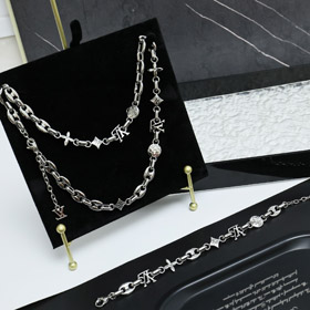 Louis Vuitton LV Letter Floral Bracelet-3637  